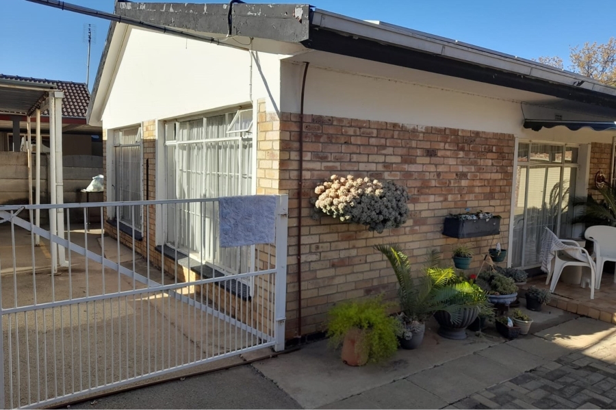 3 Bedroom Property for Sale in Flimieda North West